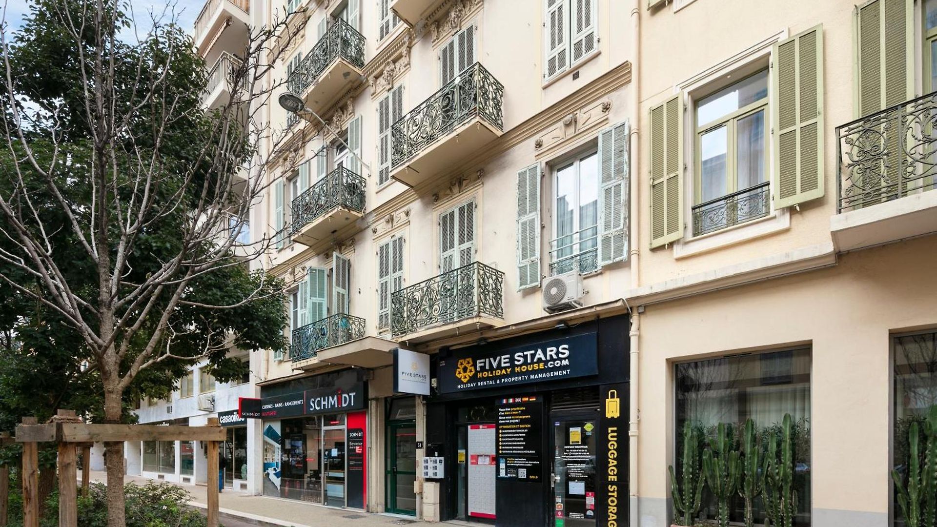 Jaune Fshh Appart hôtel 3*