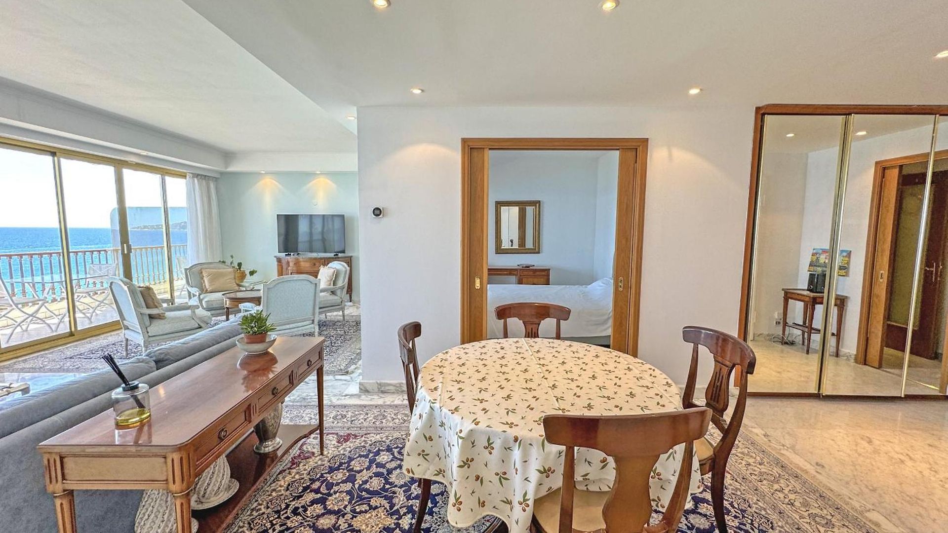 Appartement Panoramic Sea View Promenade *