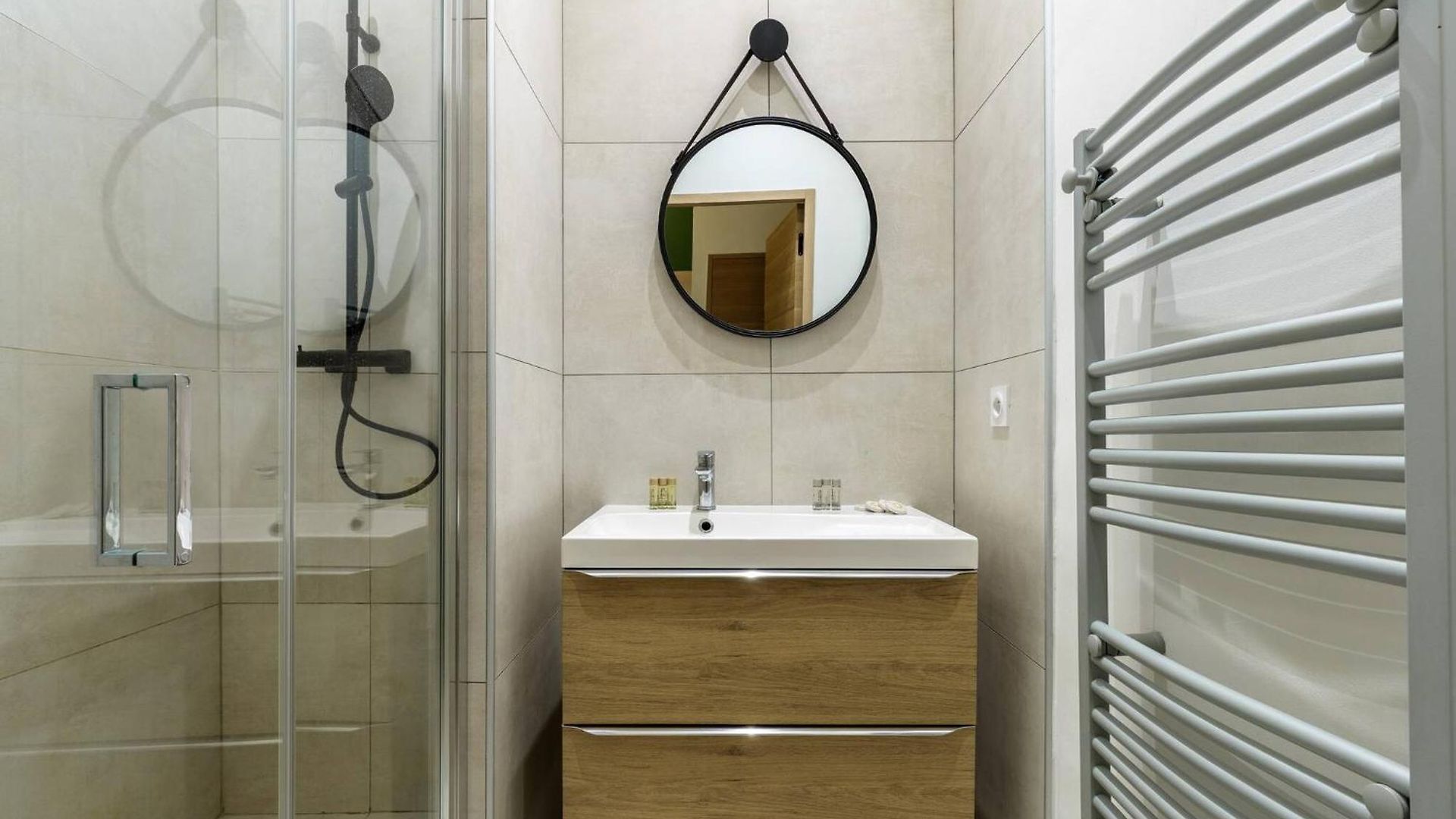 Appartement Joli 2 Pièces Au Port De Nice
