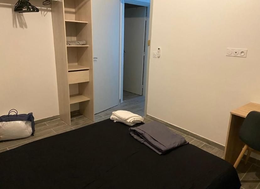 Appartement à *