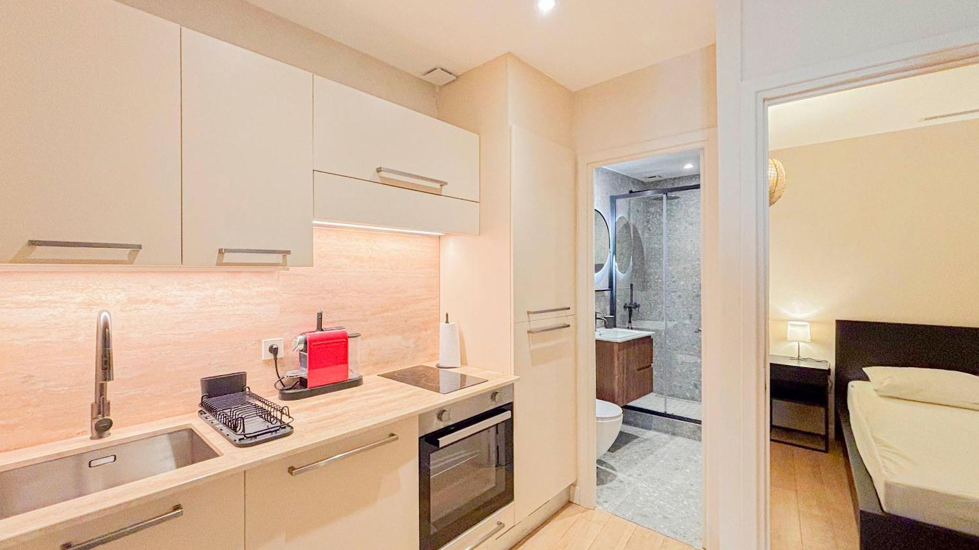 Petit Cocon Au Cœur Du Vieux-nice, Wifi, Ac, 2pers Nice