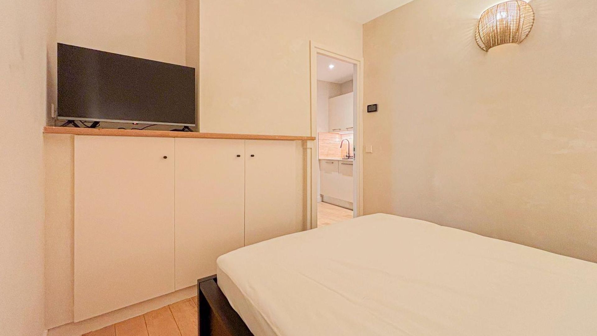 Appartement Petit Cocon Au Cœur Du Vieux-nice, Wifi, Ac, 2pers Nice
