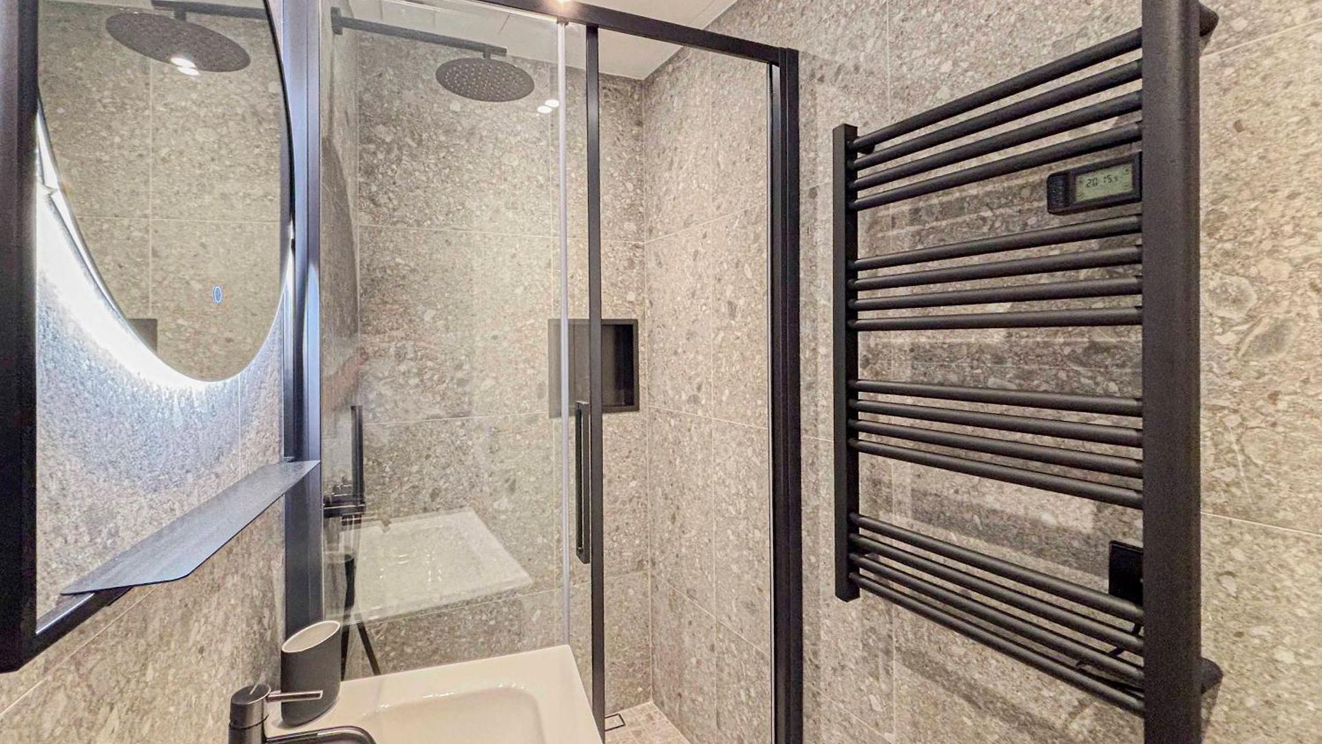 Petit Cocon Au Cœur Du Vieux-nice, Wifi, Ac, 2pers