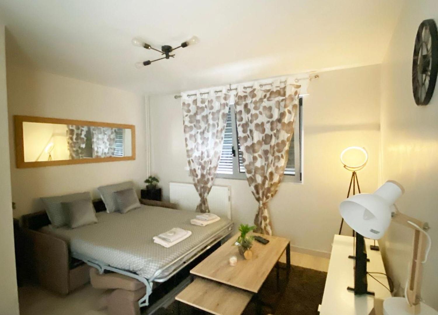 Bel 2 Pièces - 10min De La Appartement *