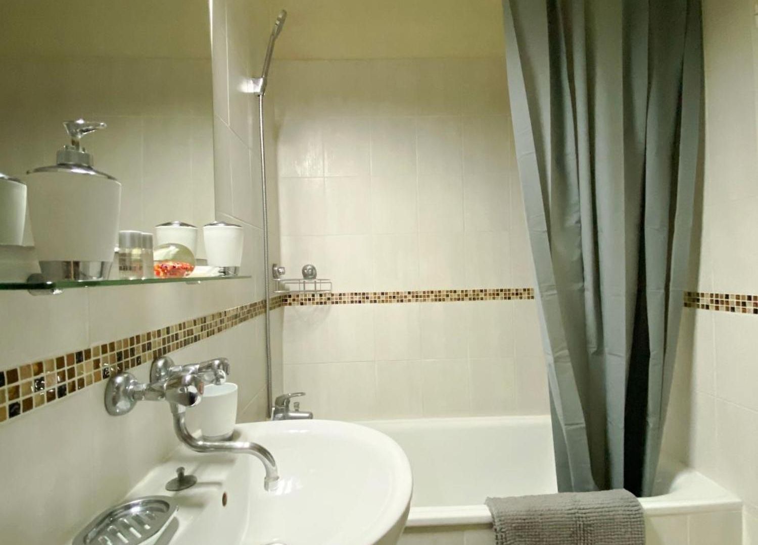 Appartement Bel 2 Pièces - 10min De La Nice