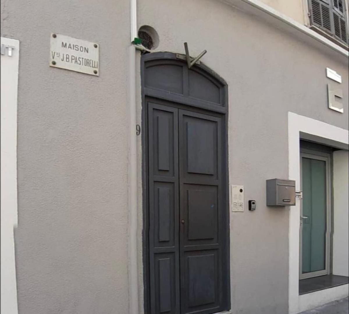 Duplex Center Of With Ac