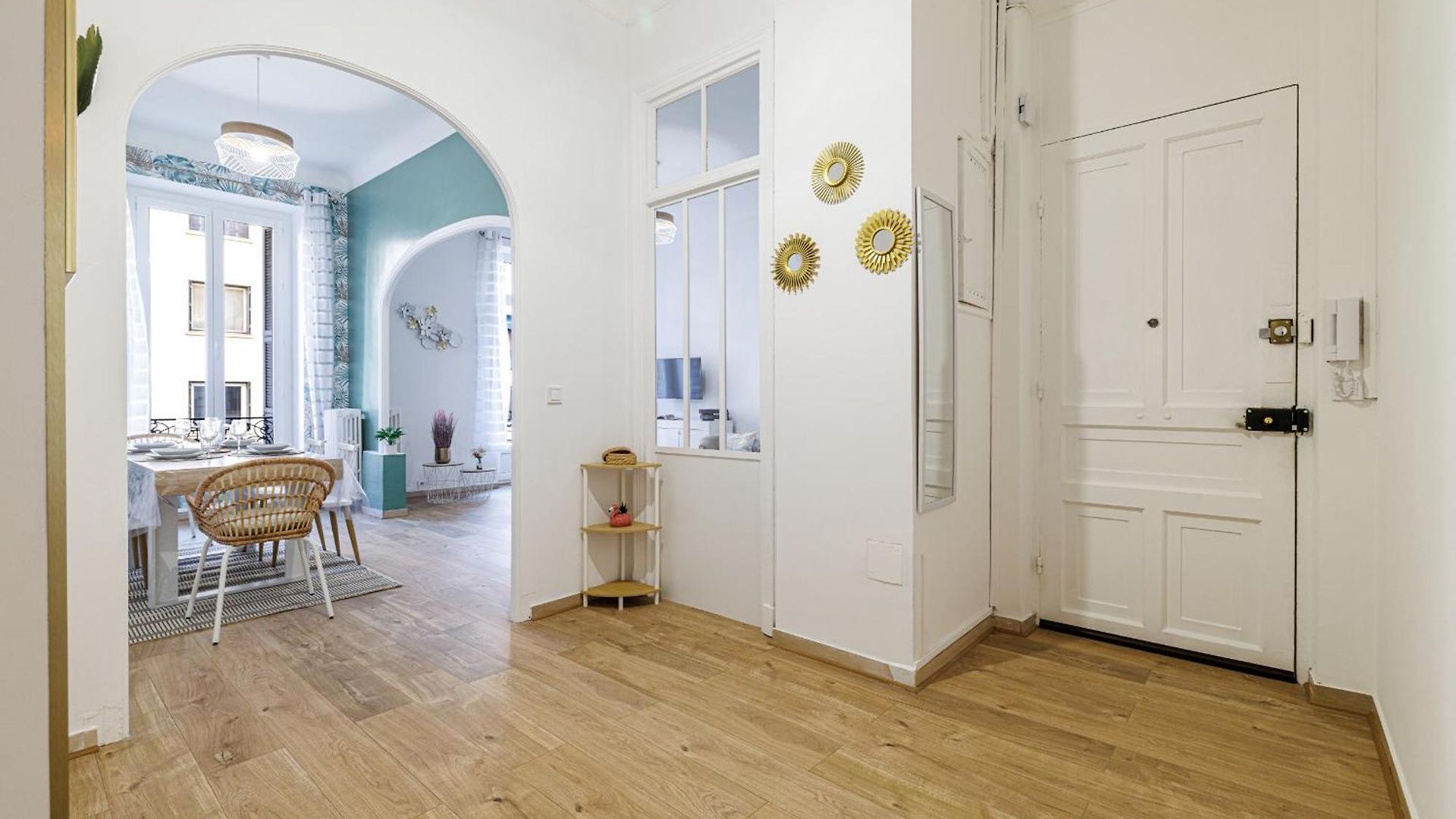 Appartement 36 Stalngrad - Spacieux - Le Port - 6 Pers Nice