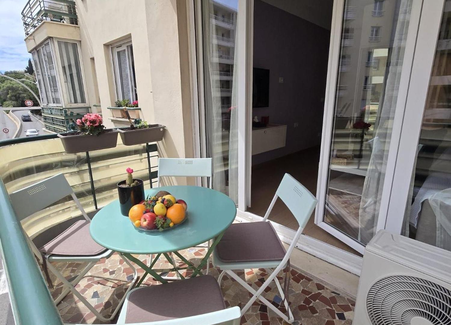 Gloria Apartment