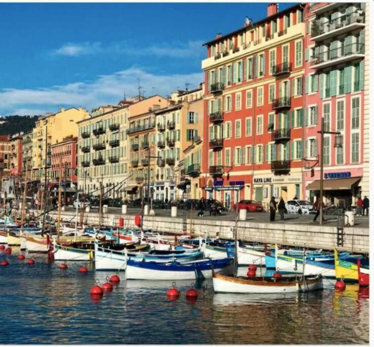 Appartement Deux Pièces Dans Le Quartier Du Port