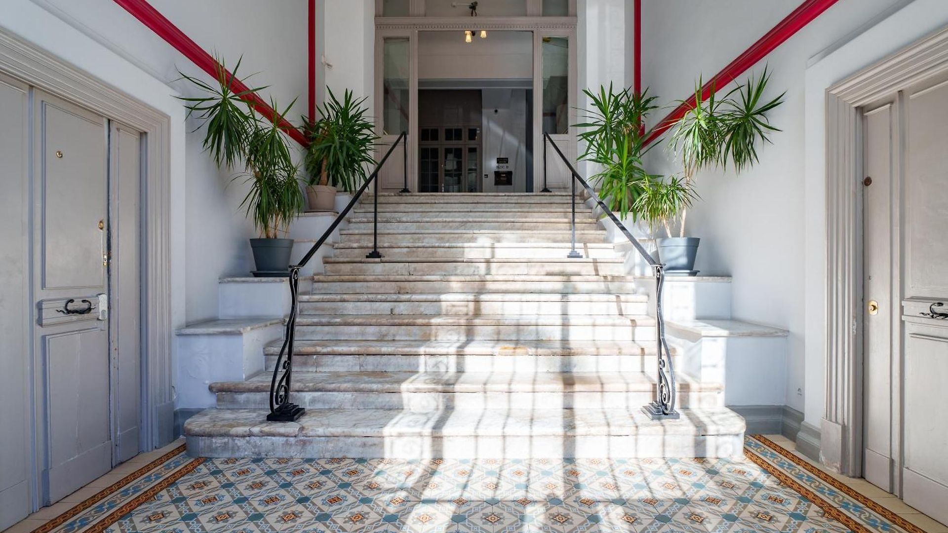Renting - Victor - Historic Palace Luxury 3 Bedrooms Appartement Nice