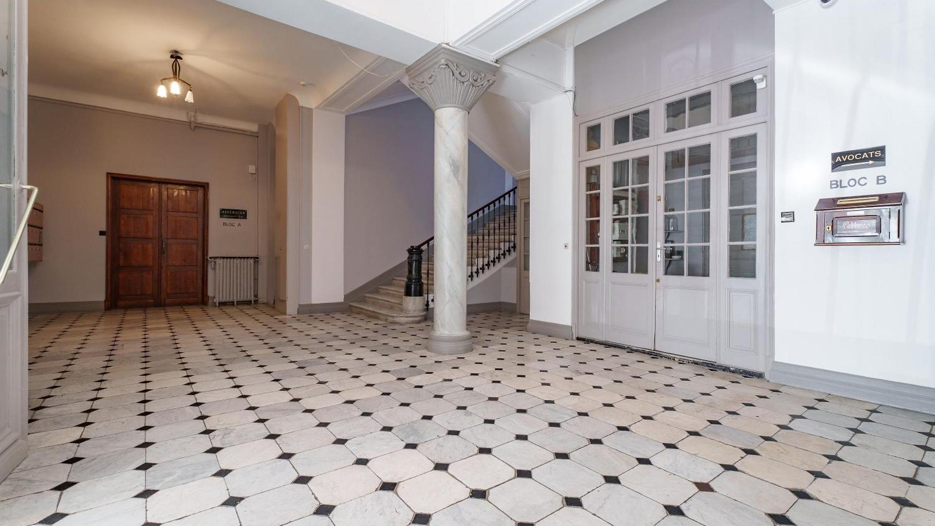 Appartement Renting - Victor - Historic Palace Luxury 3 Bedrooms *