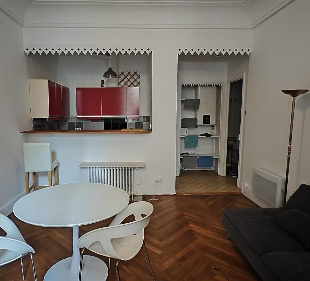 50m2 Carré D'or Proche Appartement