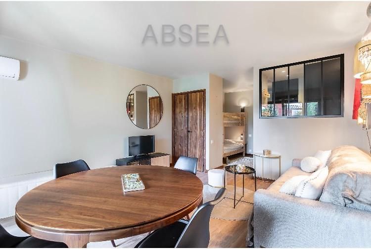 Renovated With Garden Pool Air Conditioning 4 Sleeps