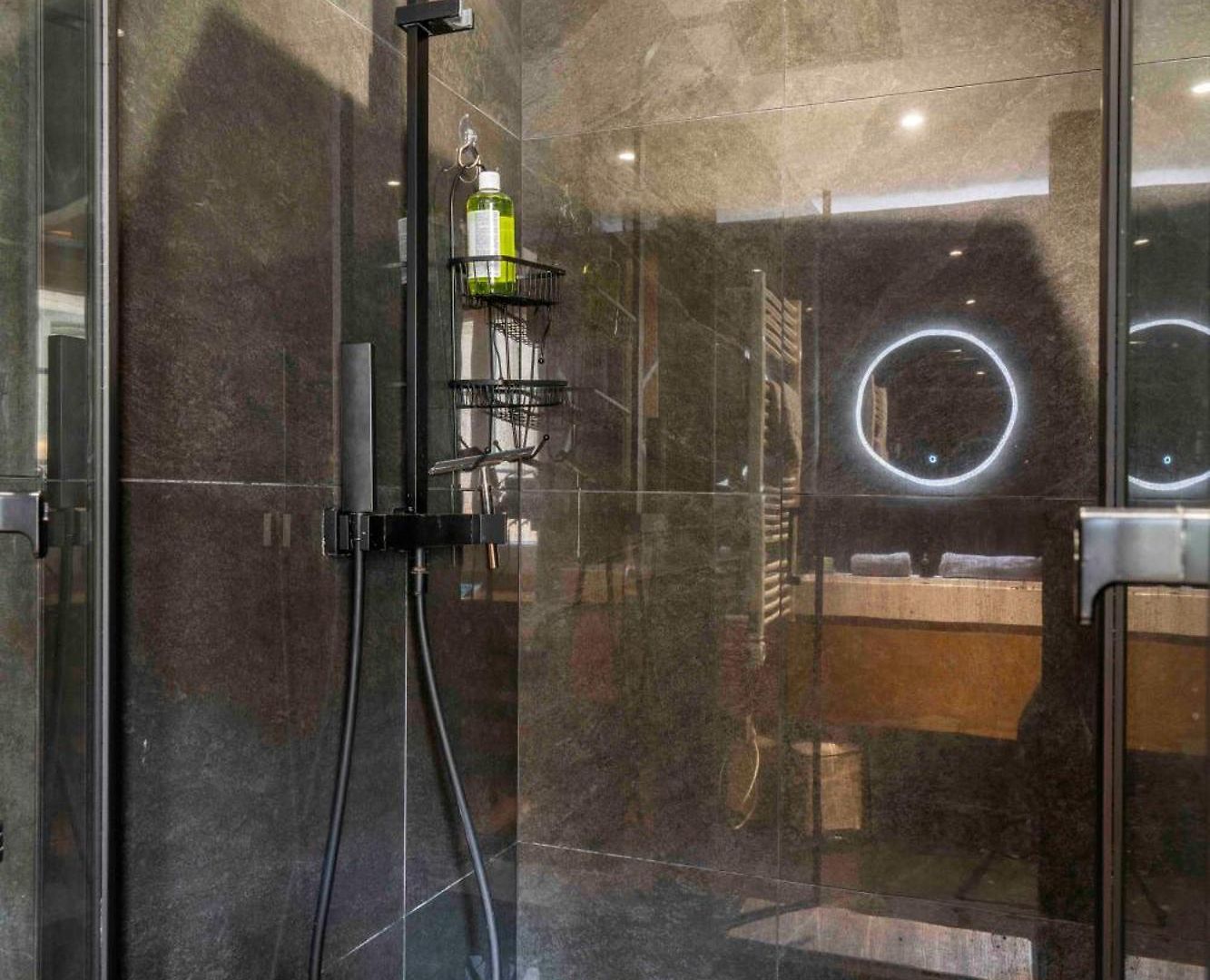 Appartement 2 Chambres, Balcons, Vue Imprenable, Climatisation - Palace Bleu *