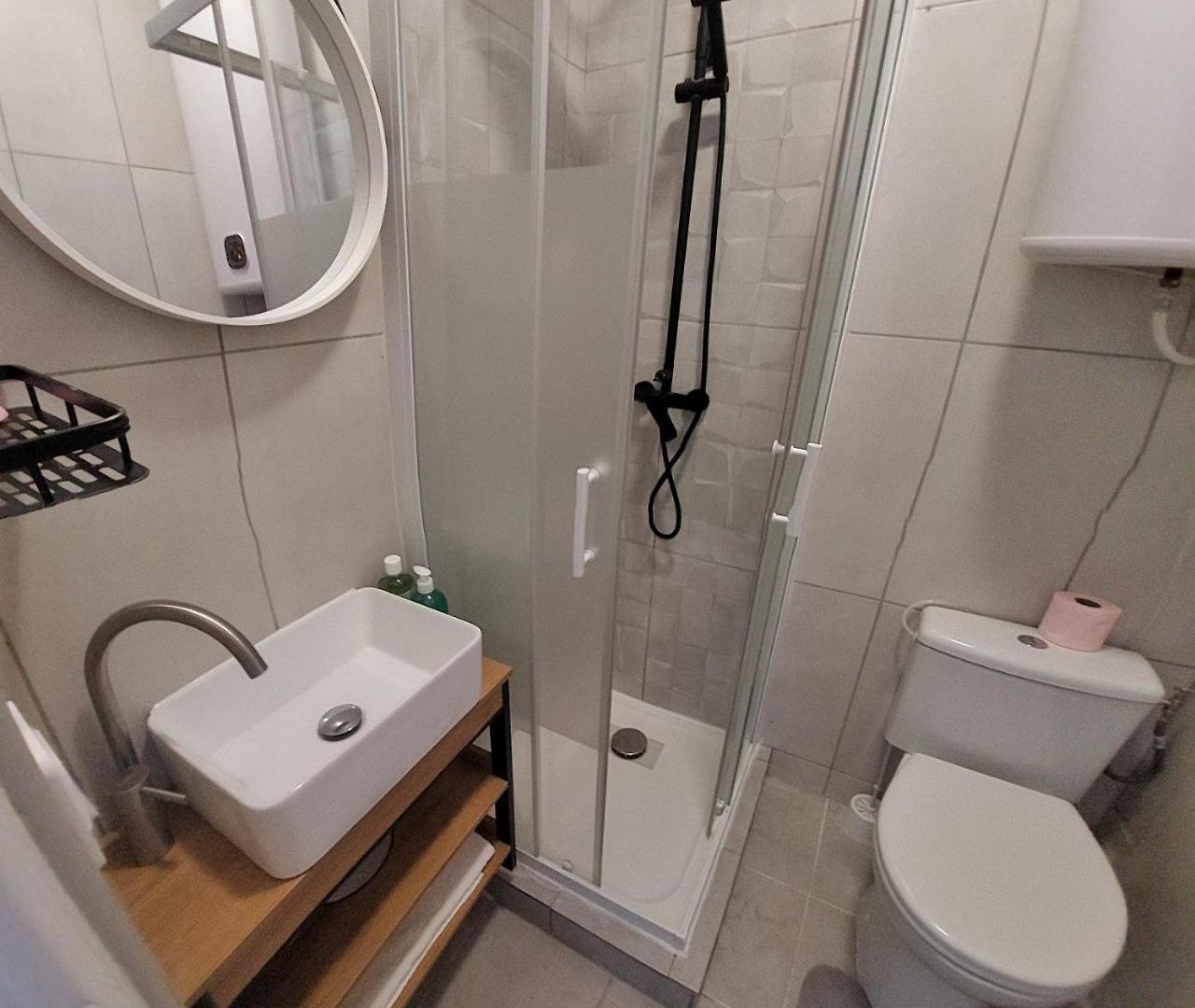 In The Center, Private Bathroom *