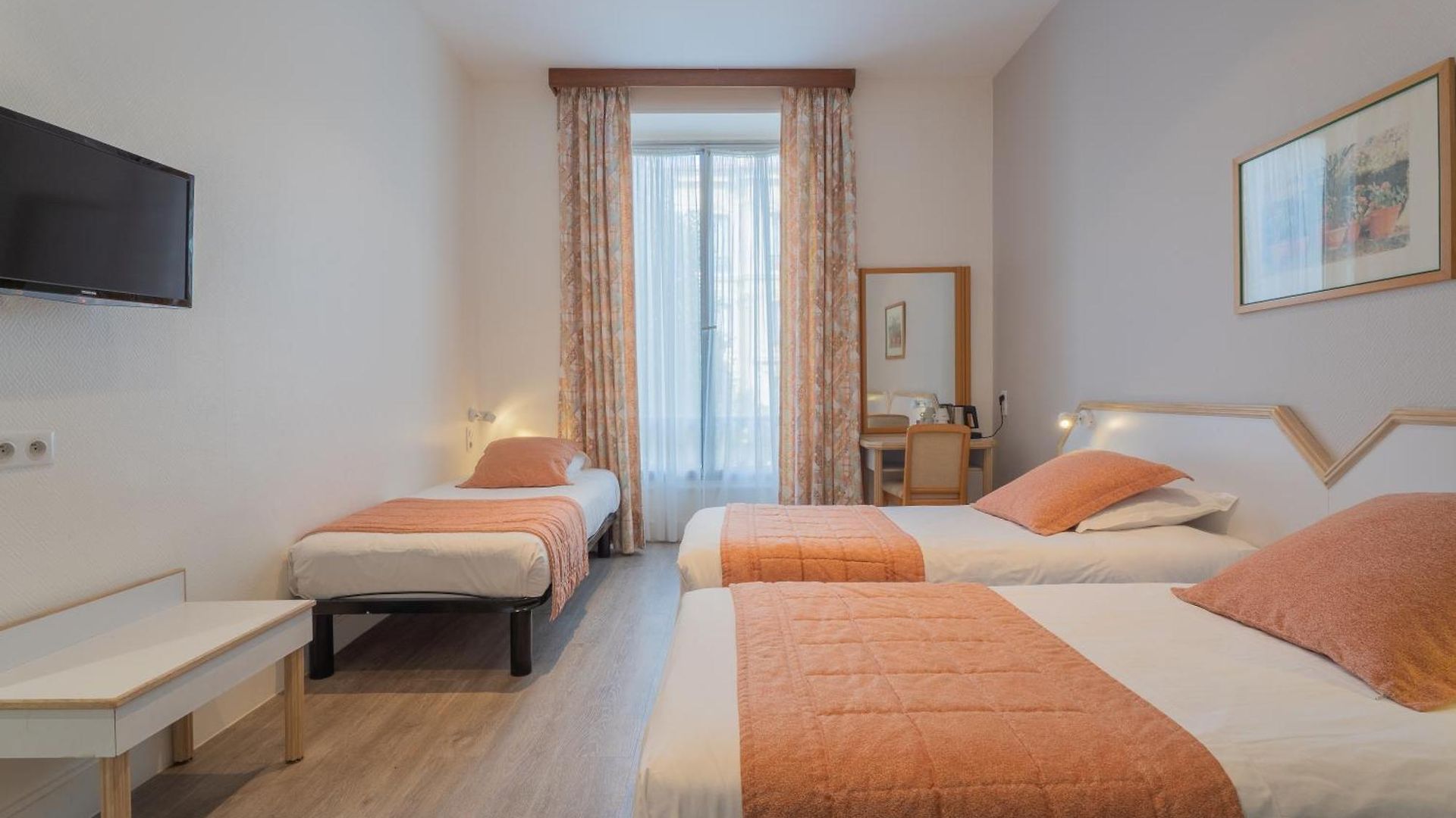 Busby Hotel 3*