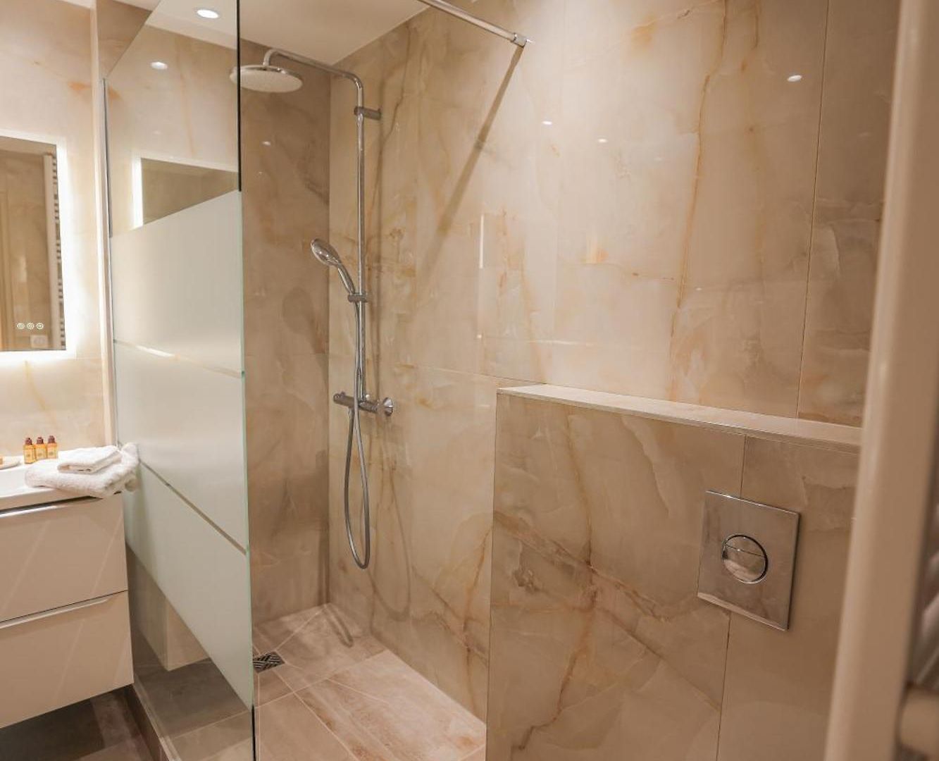 Apartment Azurappart Brilliant 2room, Massena