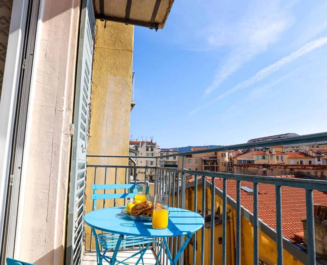 Azurappart Brilliant 2room, Massena Apartment *