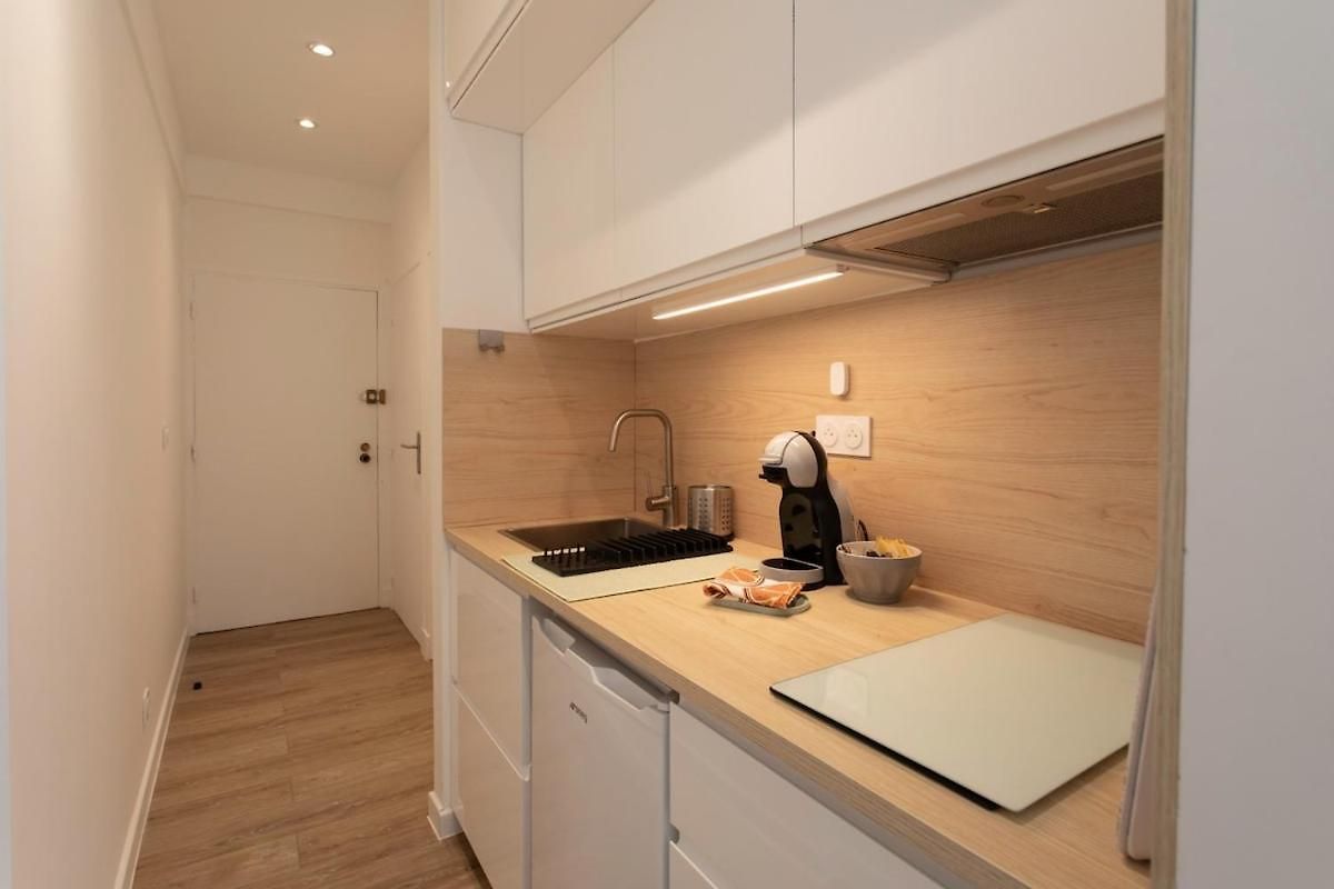 #26 Staywizus - Idealy Located Flat Ac 2mins Walk To Sea Balcony Nice