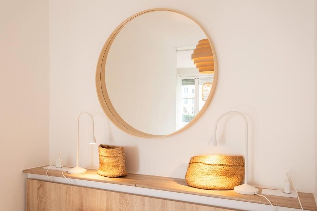 #26 Staywizus - Idealy Located Flat Ac 2mins Walk To Sea Balcony *