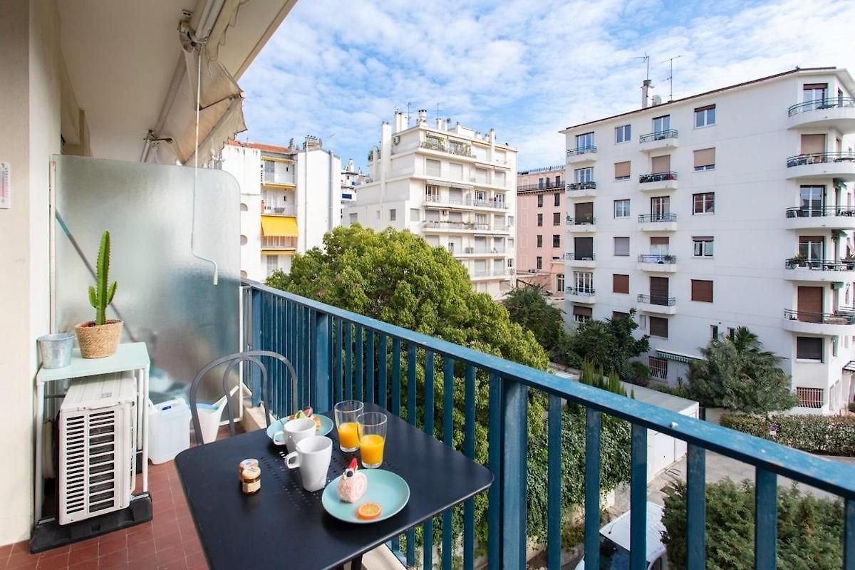 #26 Staywizus - Idealy Located Flat Ac 2mins Walk To Sea Balcony