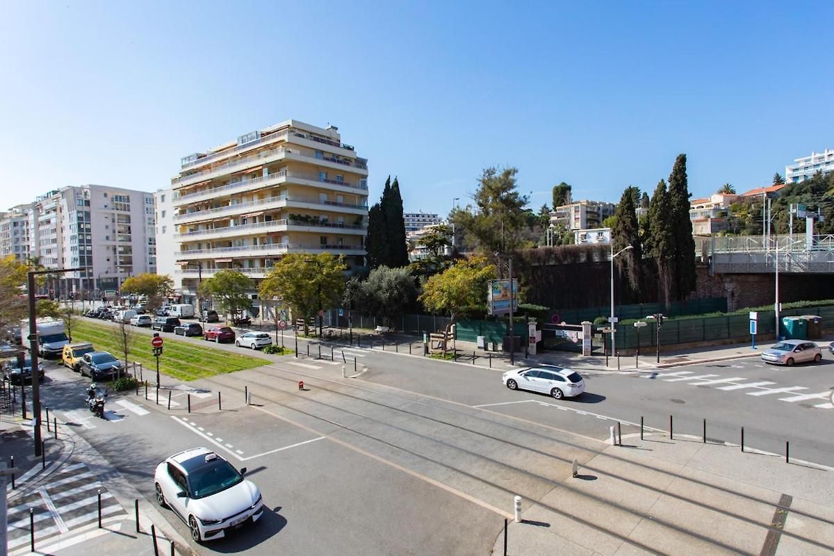 #37 Staywizus - 1bdr Bagatelle, Promenade, Sea Front - Balcony & Ac *