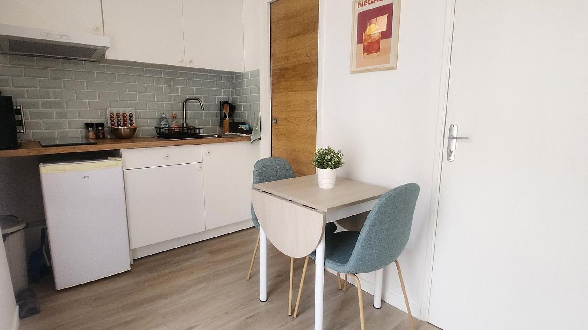 Proche De La Vieille Et Promenade Des Apartment