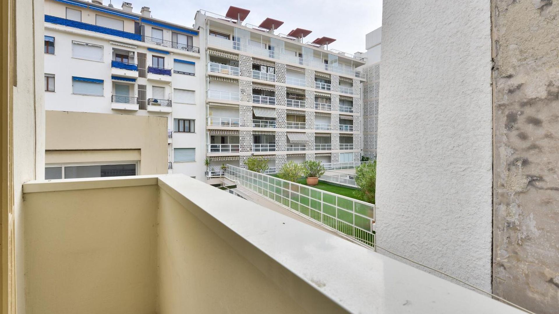 Vieux Avec Balcon à 1min De La Appartement