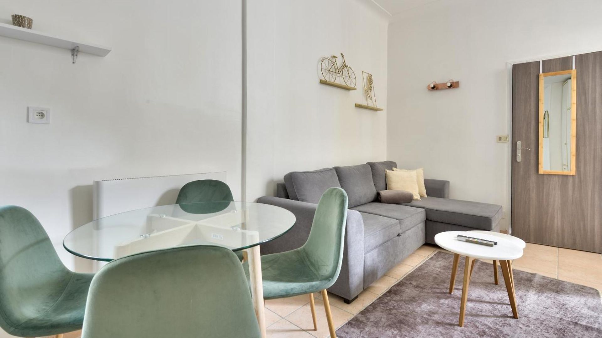Appartement Vieux Avec Balcon à 1min De La *