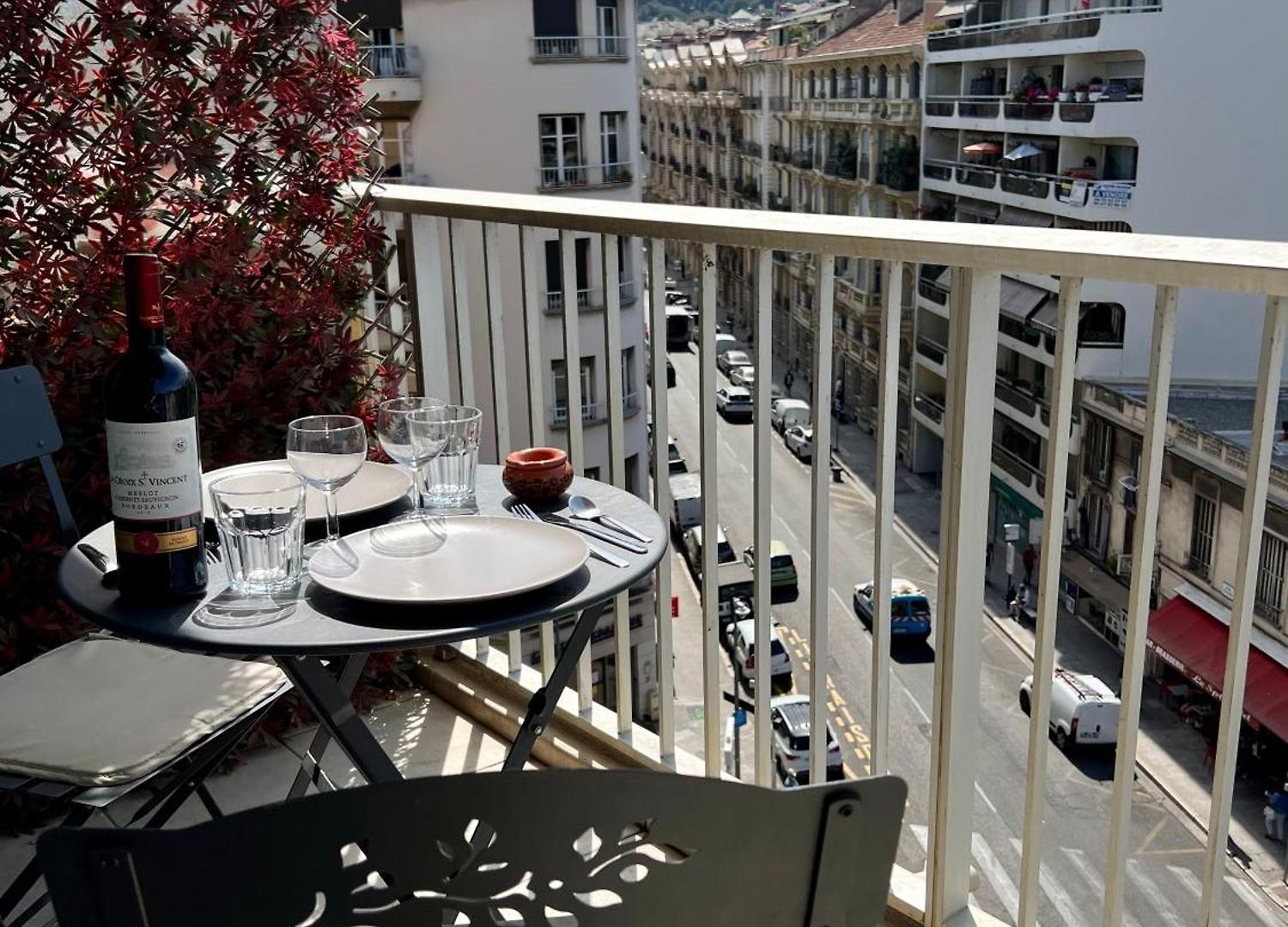 Cosy Et Lumineux ,boulevard Gambetta, * Nice