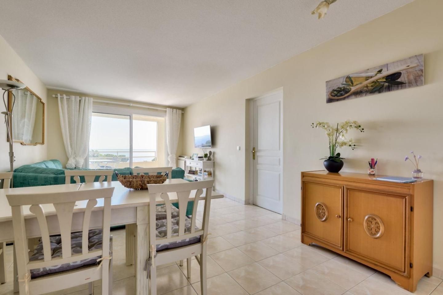 Appartement T3 Avec Terrasse Vue Sur à 400m De La Nice