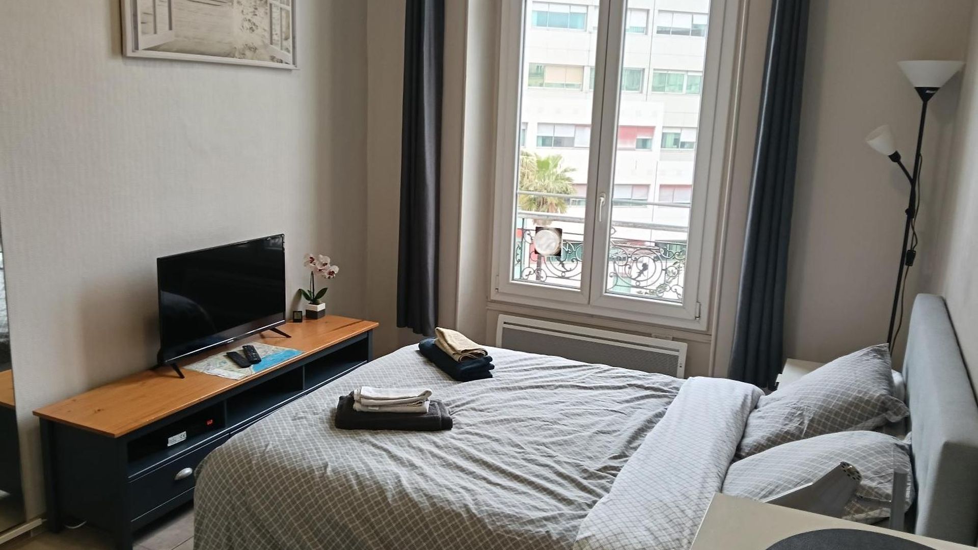 Studio Central Nice Nice