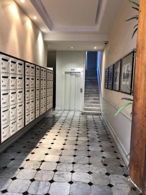 Eugenie Hyper Center 3 2 Bedrooms Appartement