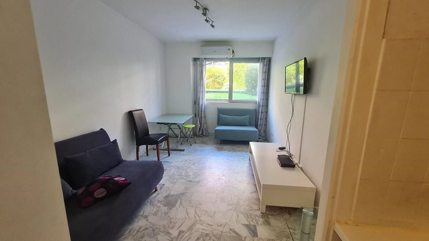 Petit Promenade Des Appartement