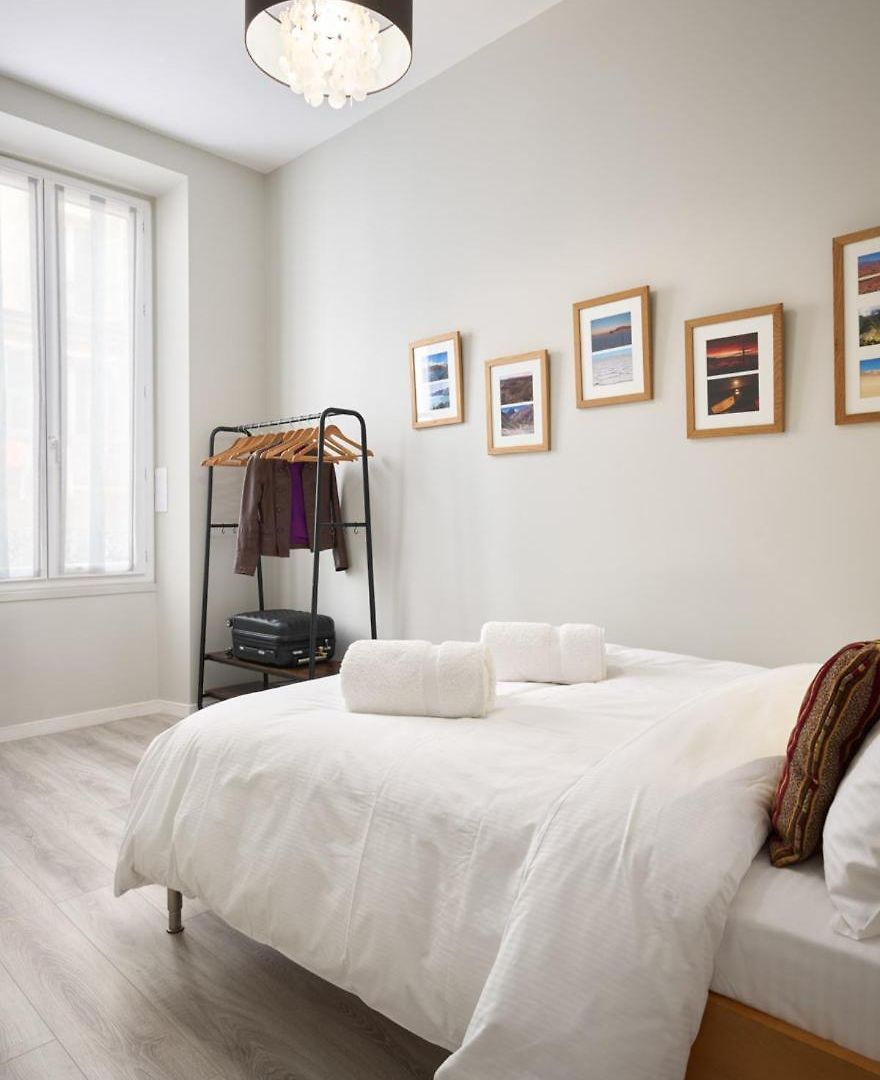 Apartment Sunlight - Gisele - Hyper Central, 1 Bedroom With Large Living *