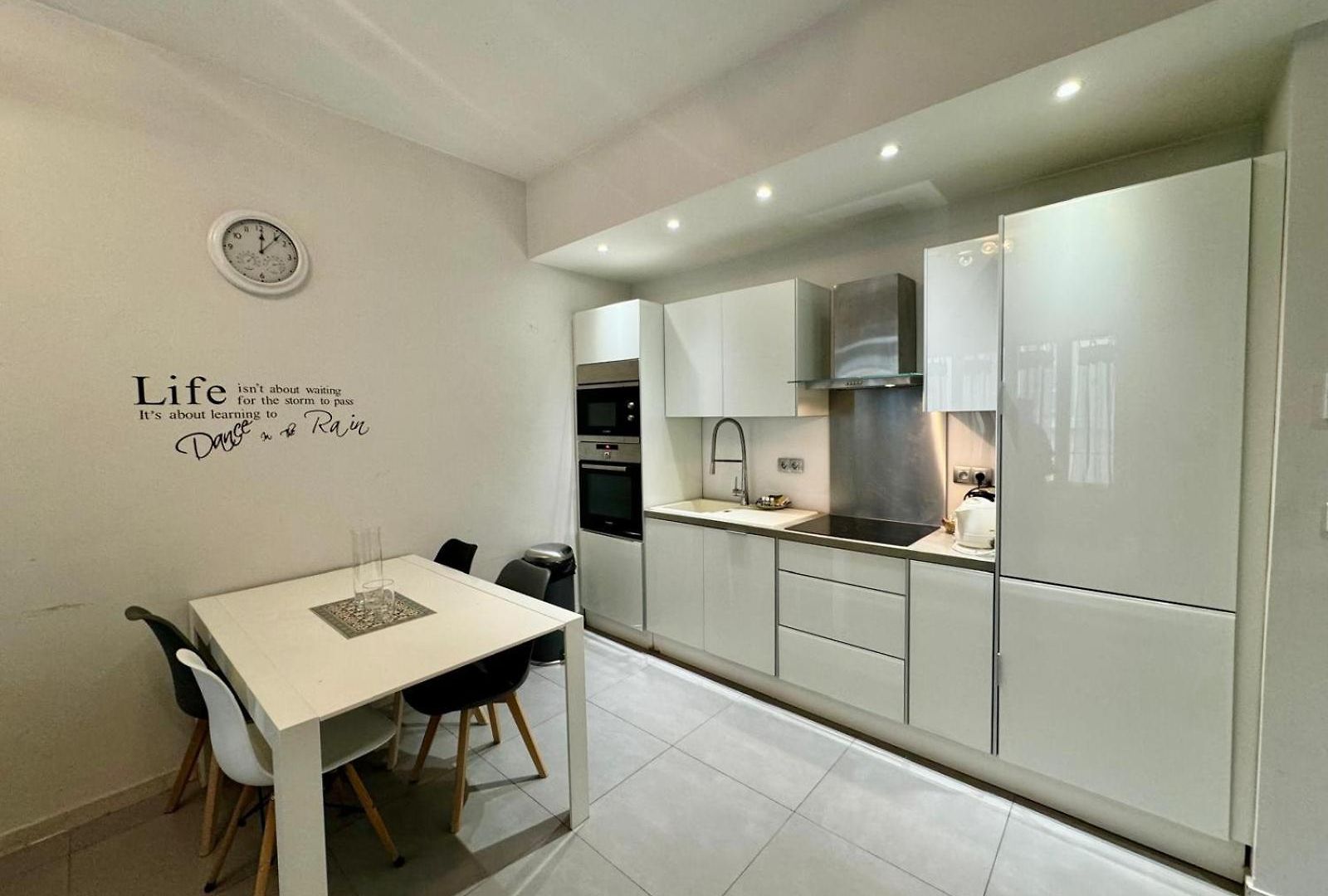 Doulce France Fshh Aparthotel 3*