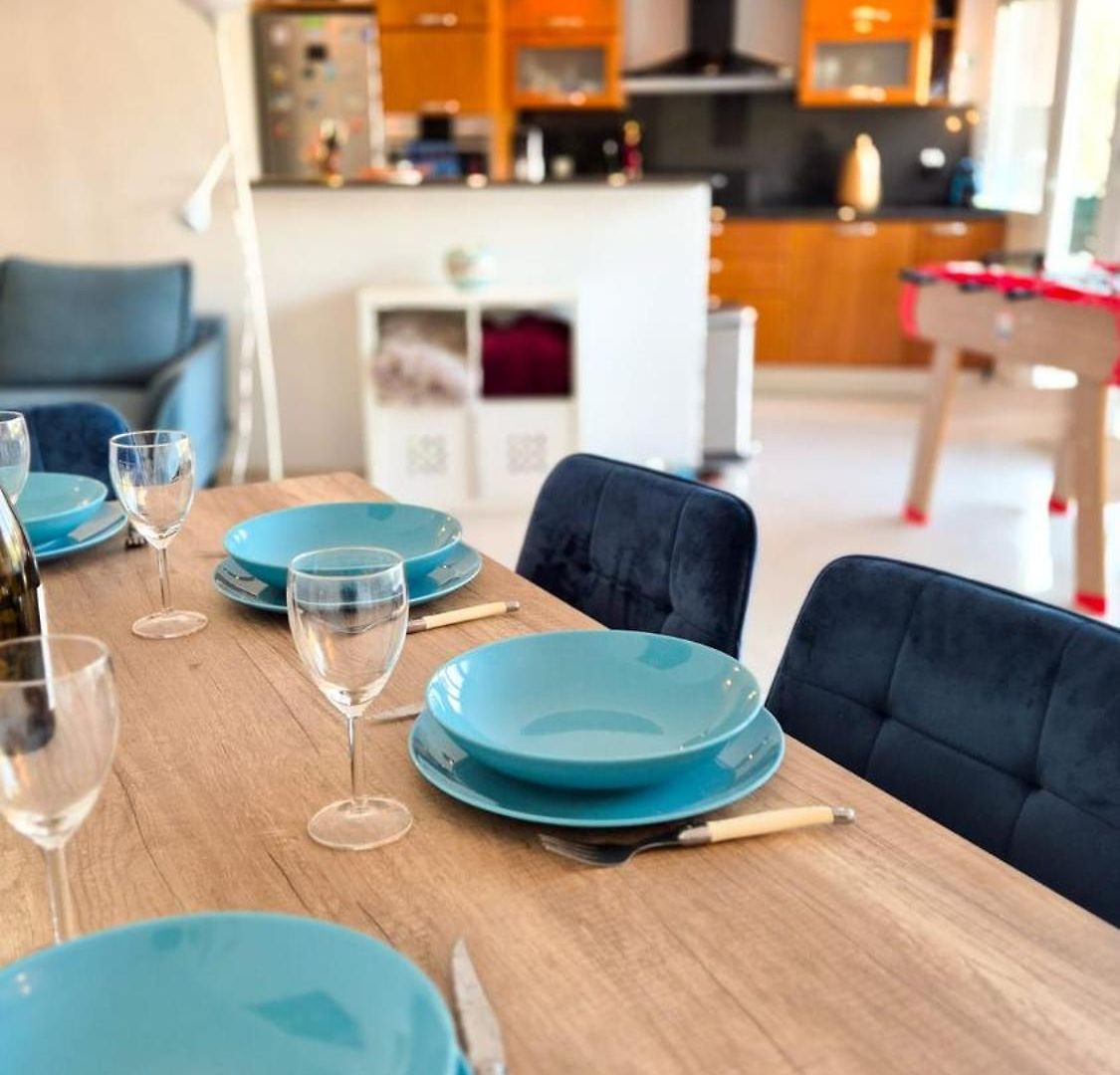 Maison Avec Grande Terrasse Sur