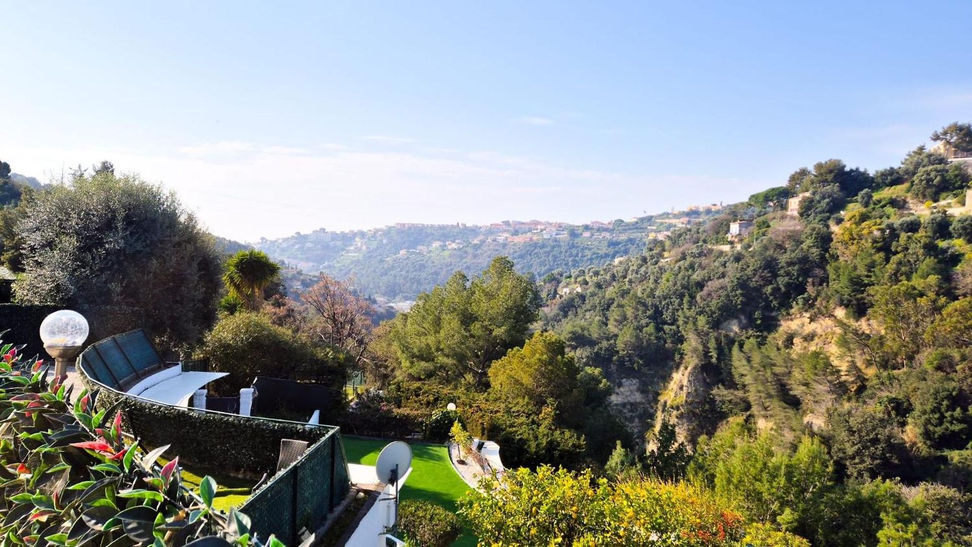 Maison Avec Grande Terrasse Sur Hébergement de vacances