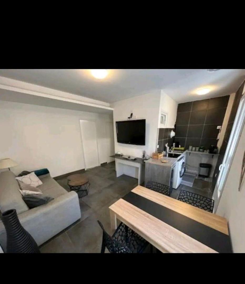 Apartment Centre