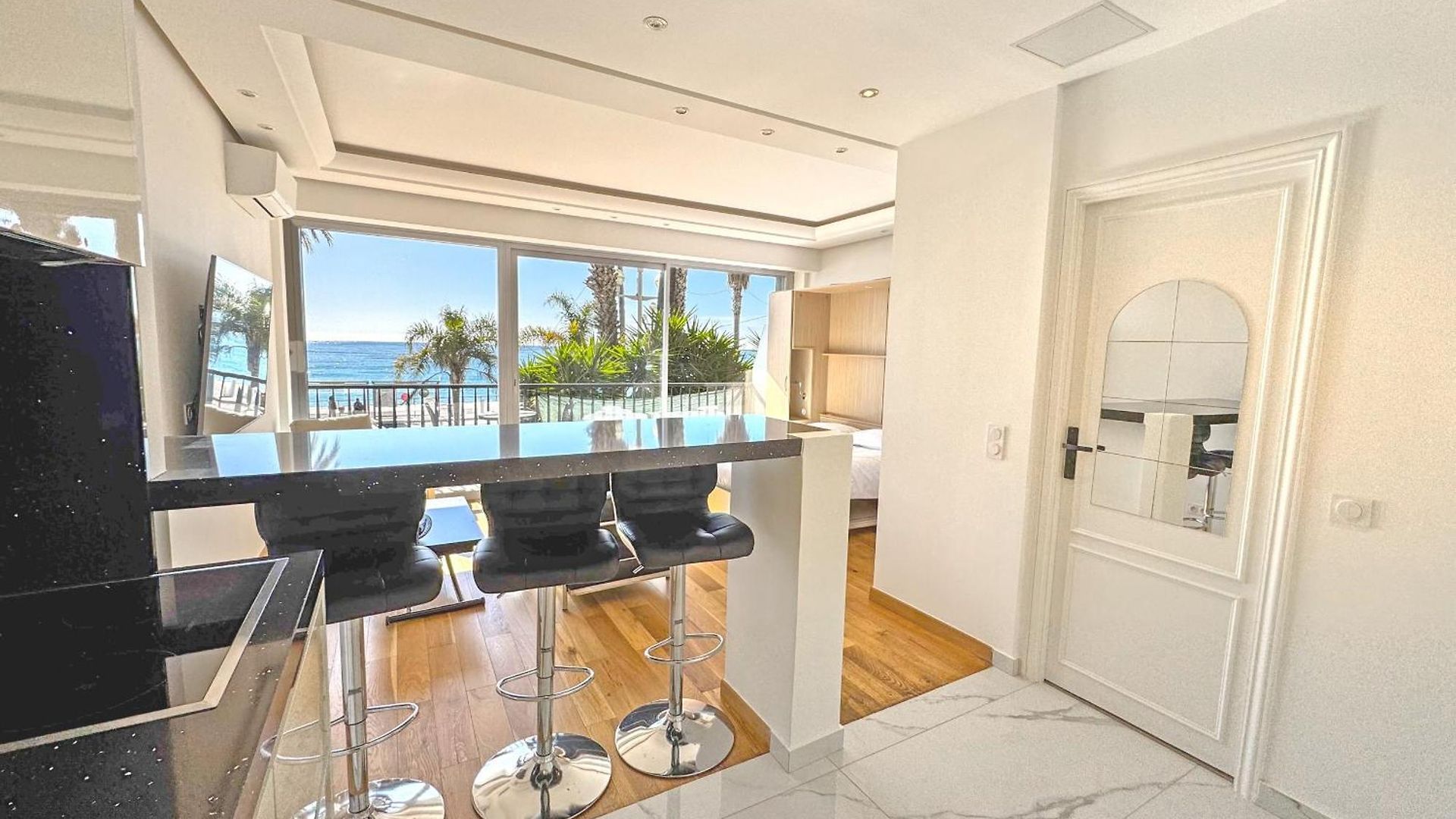 Apartment Cariatides - Promenade *