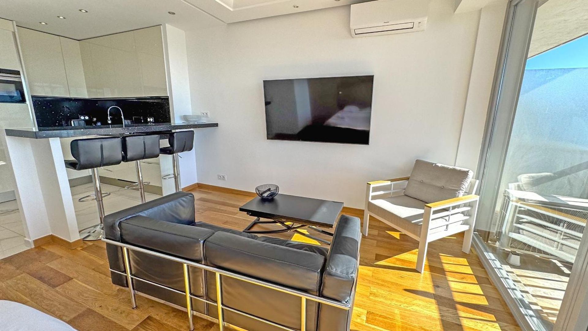 Apartment Cariatides - Promenade