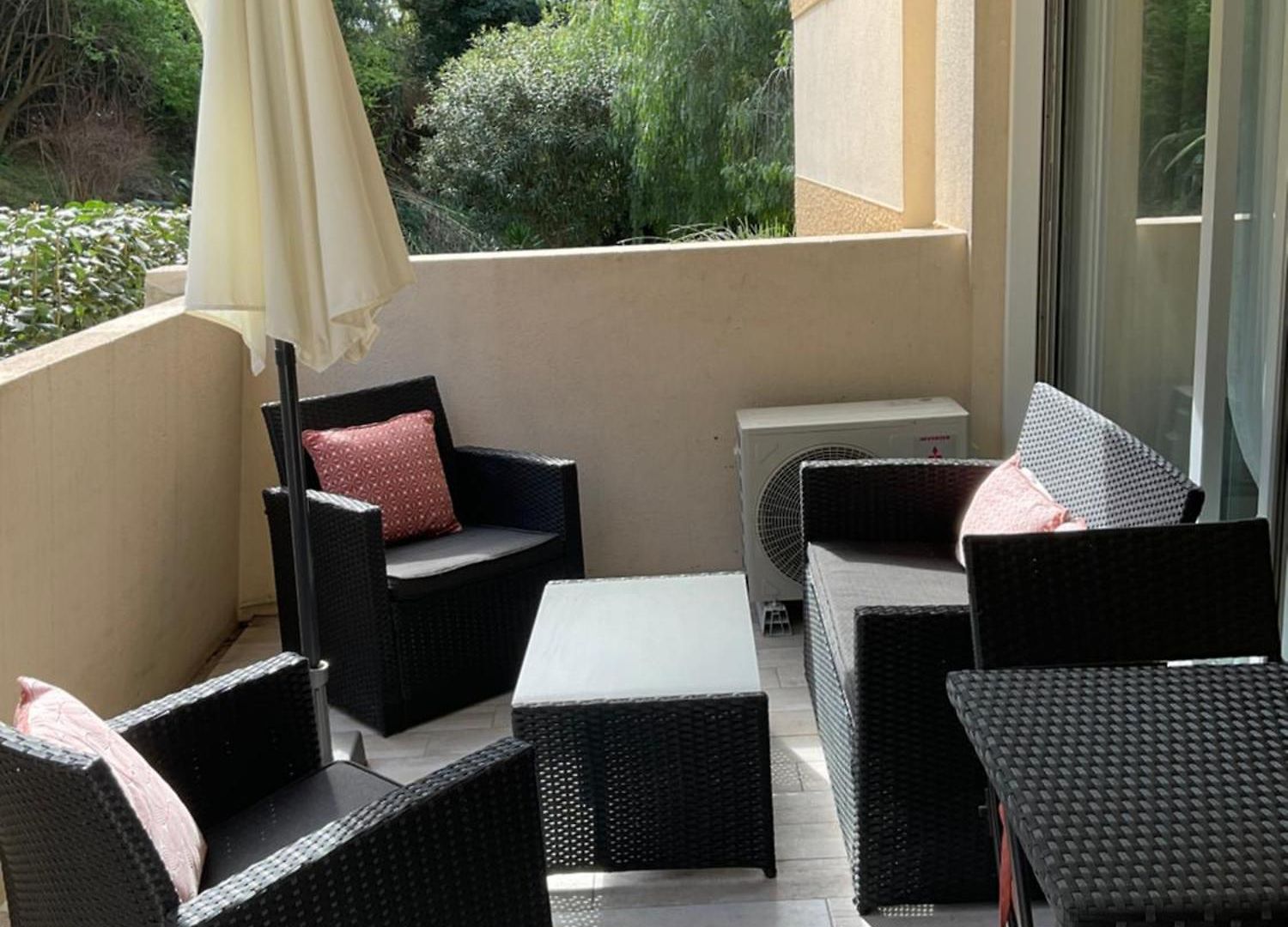 Apartment Coin Nuit Terrasse Parking Clim