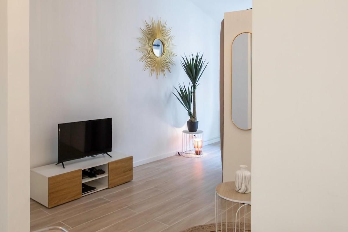 #16 Staywizus -1bdr Flower Market, Old Town, 1min Ac Appartement *
