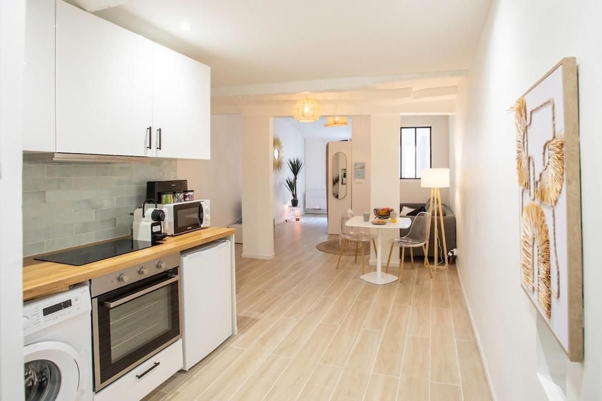 Appartement #16 Staywizus -1bdr Flower Market, Old Town, 1min Ac