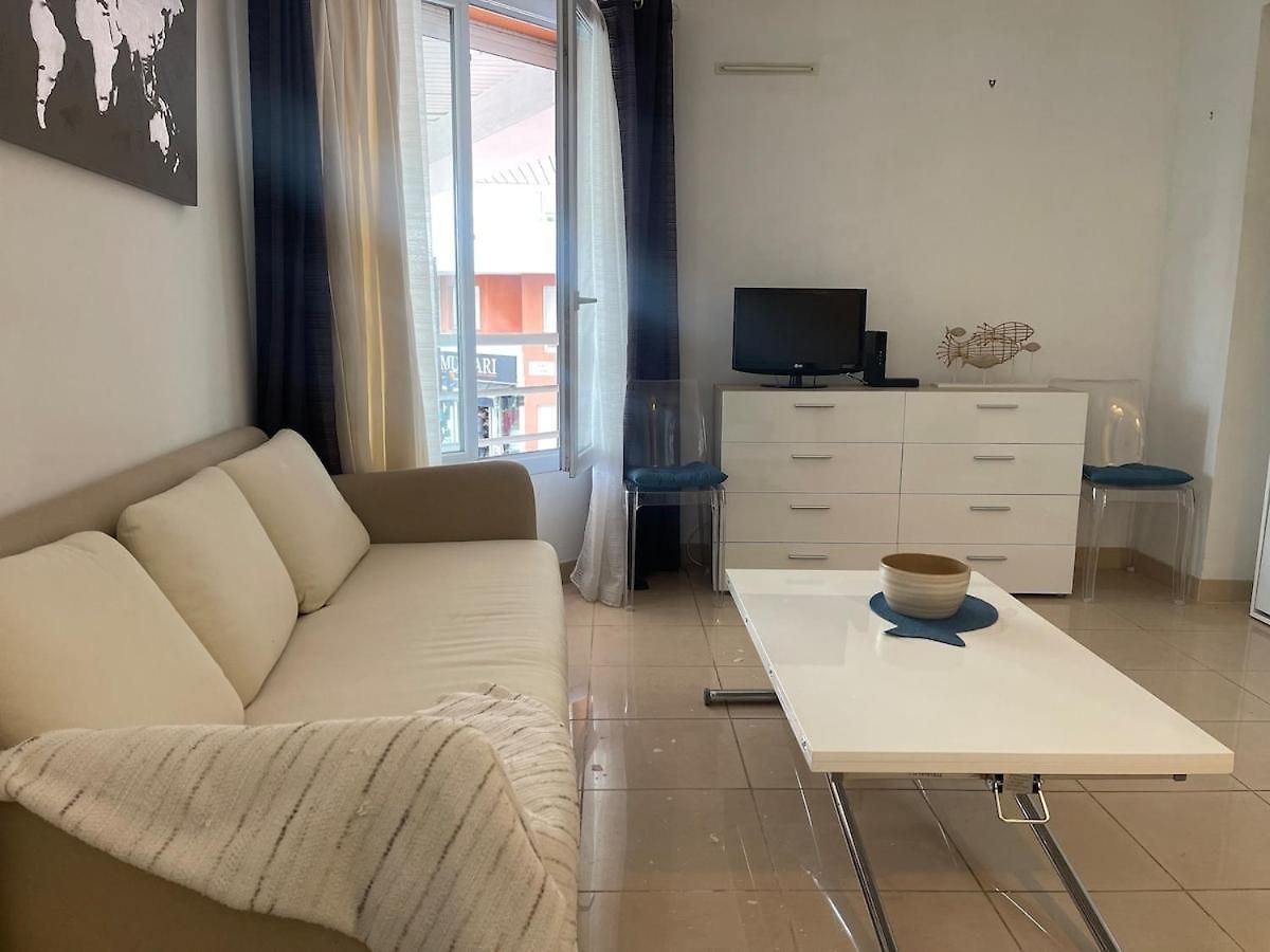 Perfect Airport Apartment