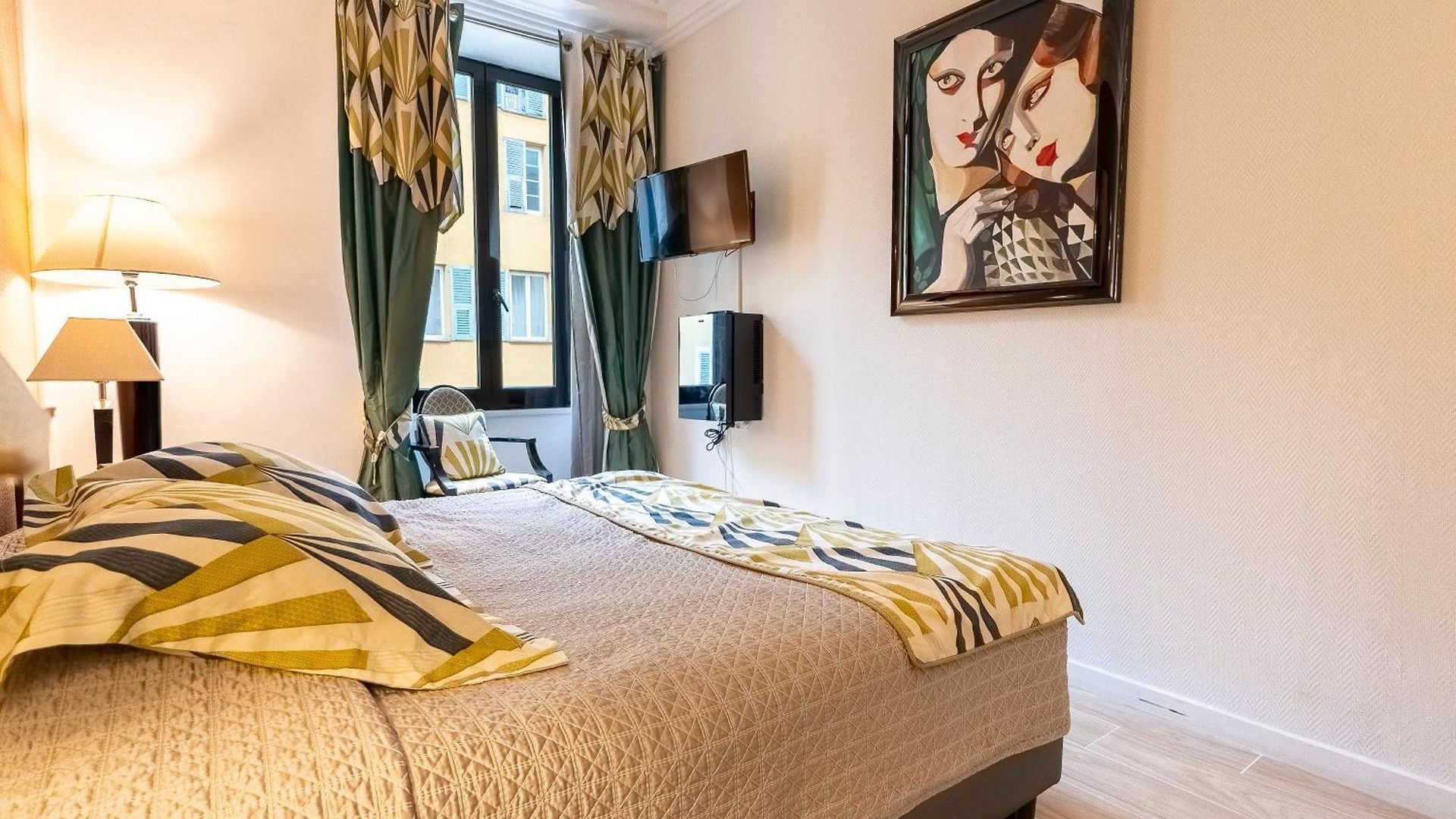 Le Meurice Hotel 3*