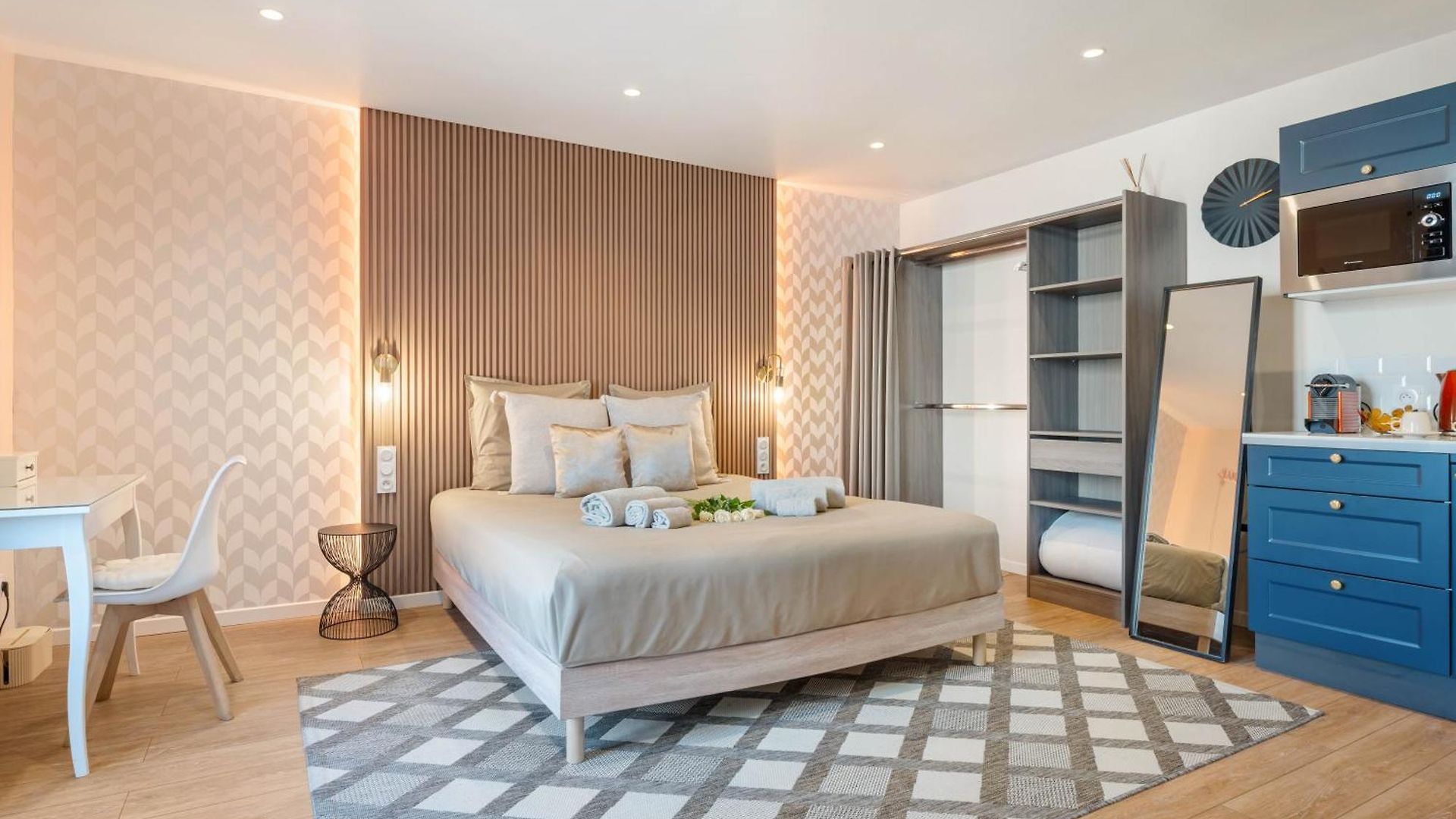 Apartment Elegant Jacuzzi Loft In Massena *