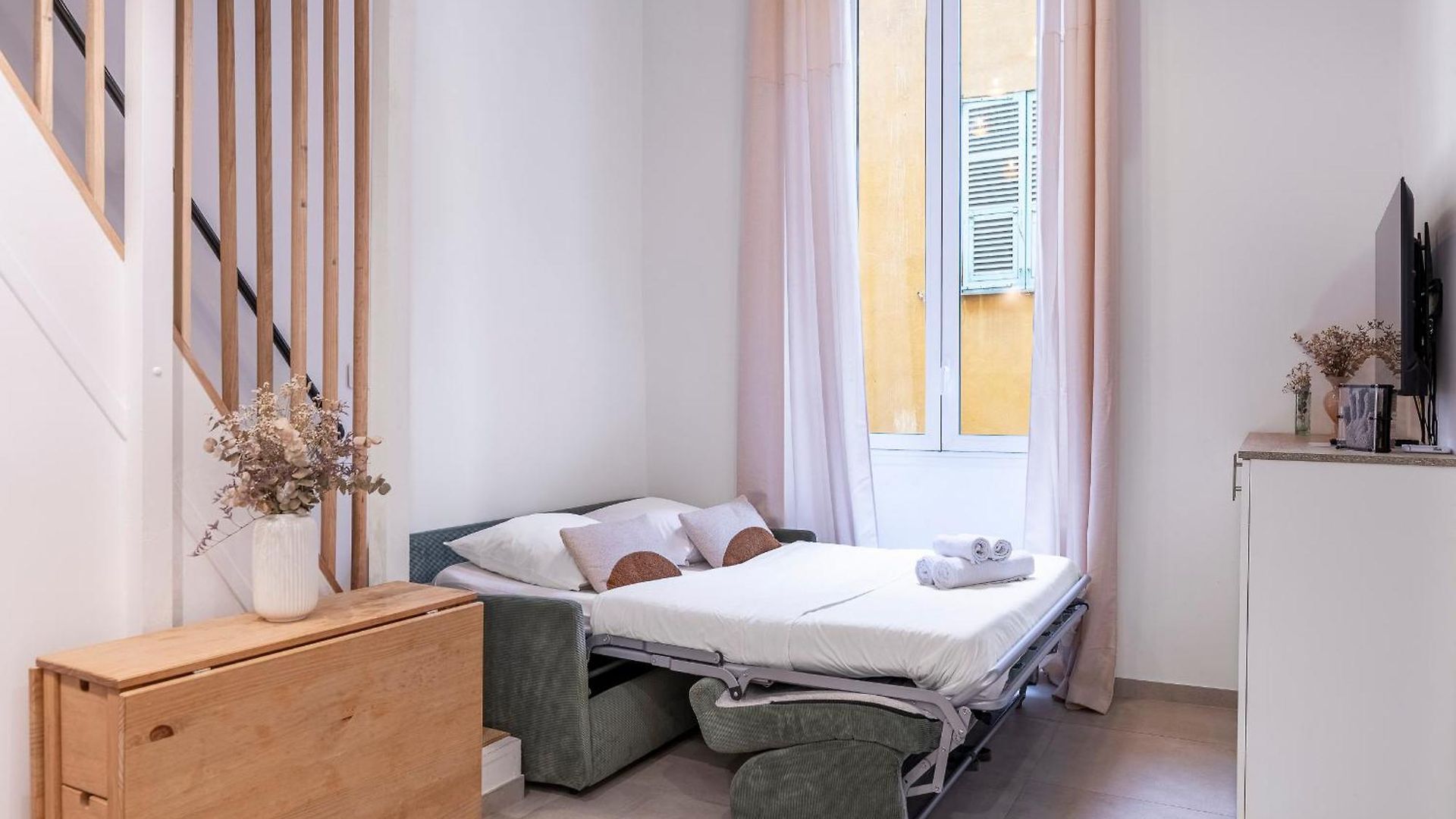 Apartment 2 Pieces Dans Le Vieux - A 3 Min De La Et Du Celebre Cours Saleya *