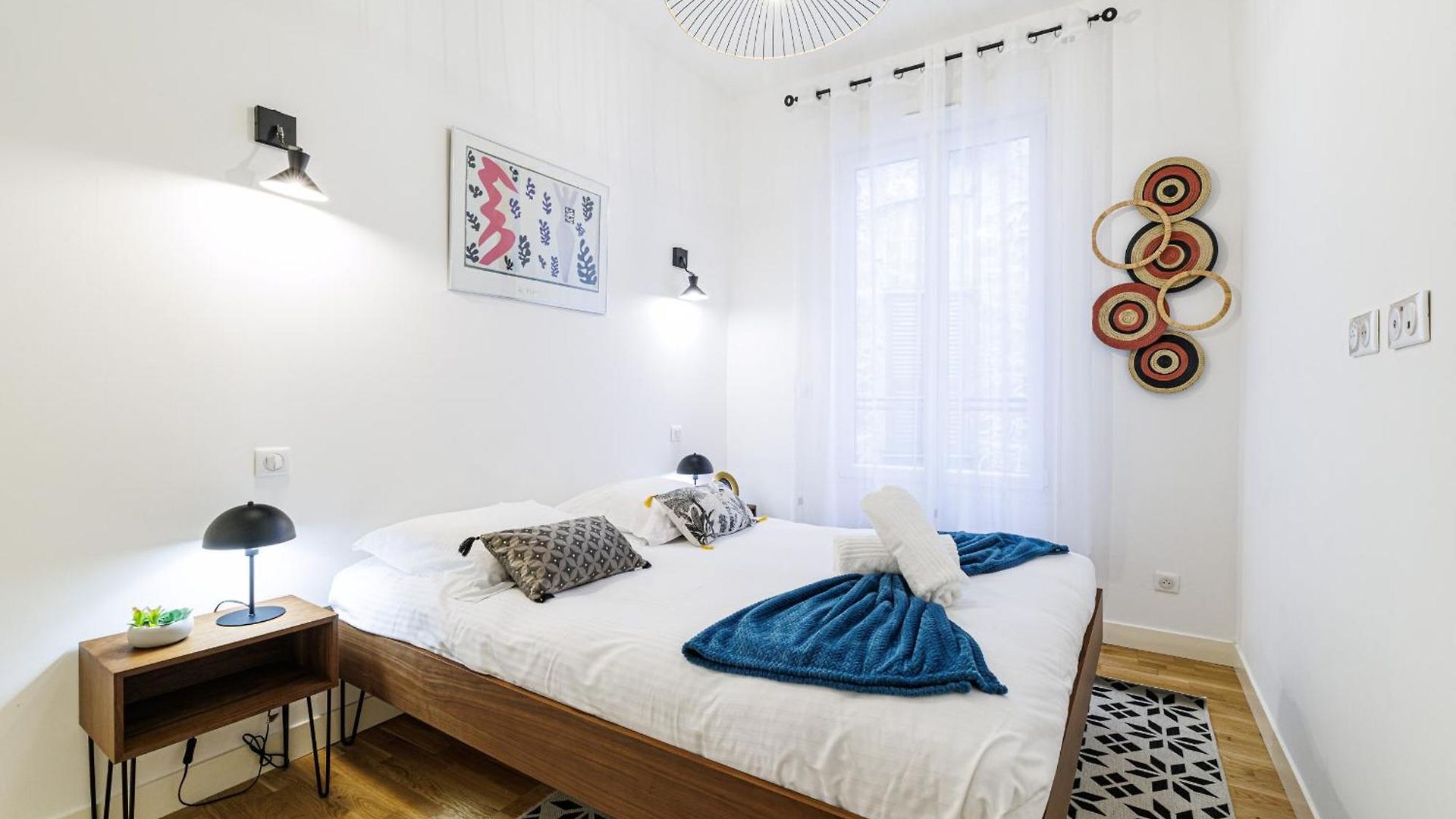 Chic & Cozy 2 Bdr Heart Of The Old Town * Nice