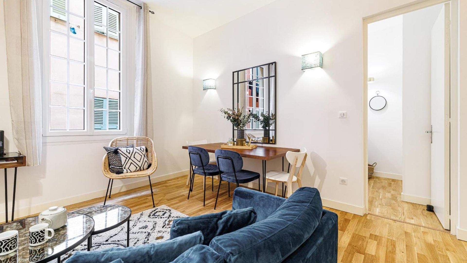 Chic & Cozy 2 Bdr Heart Of The Old Town Appartement